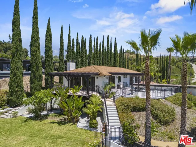 567 Lone Oak Drive, Thousand Oaks, California 91362