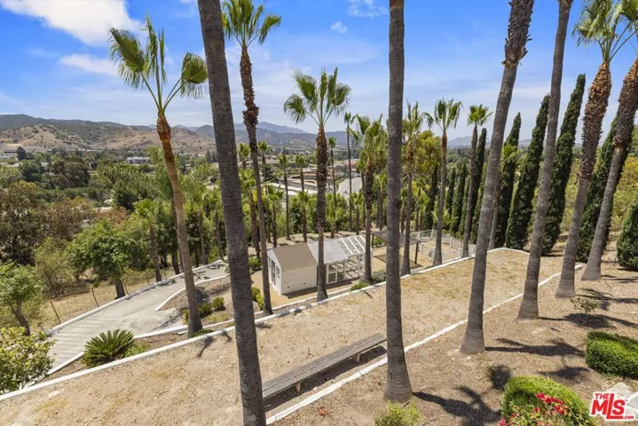 567 Lone Oak Drive, Thousand Oaks, California 91362