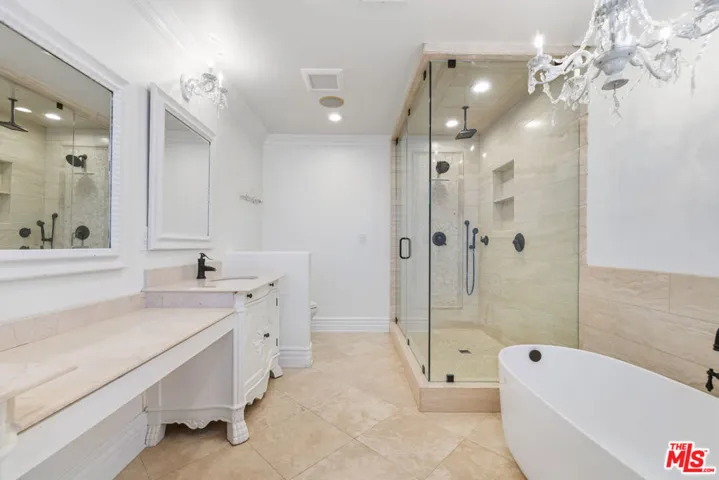 567 Lone Oak Drive, Thousand Oaks, California 91362