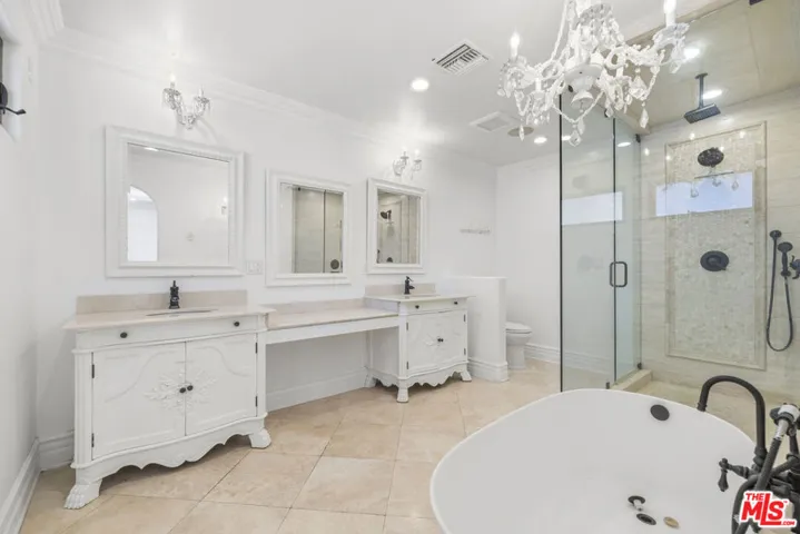 567 Lone Oak Drive, Thousand Oaks, California 91362