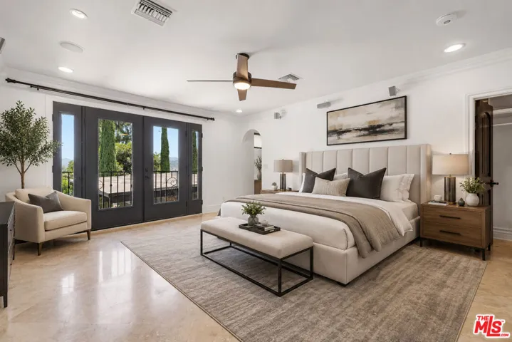 567 Lone Oak Drive, Thousand Oaks, California 91362