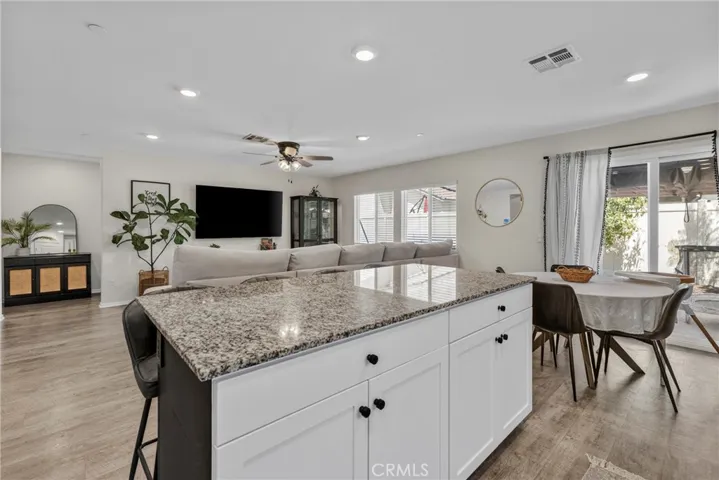 1234 Universal Way, Hemet, California 92543