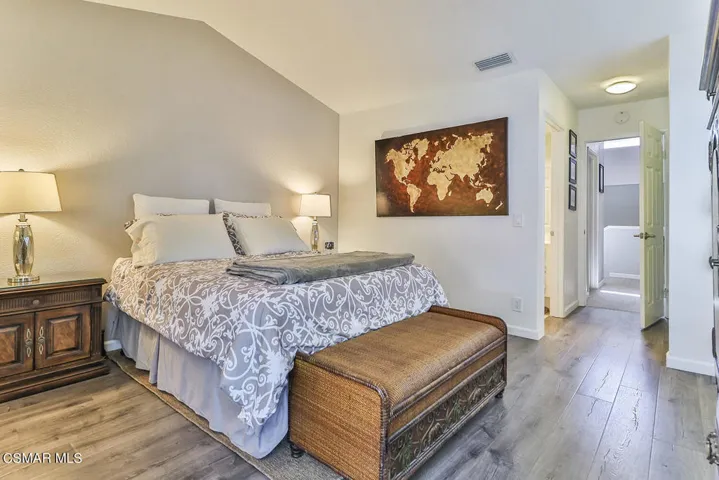 kMain Bedroom Suite2