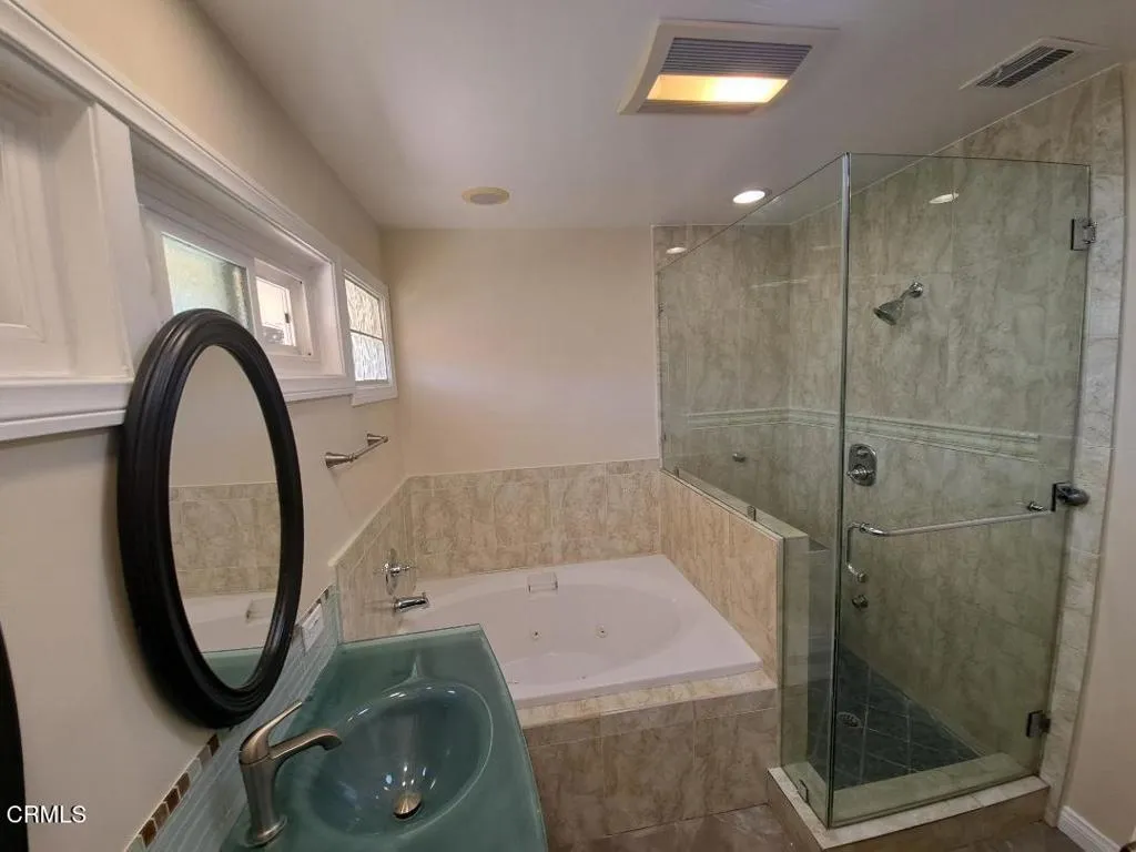 7 master bath 1