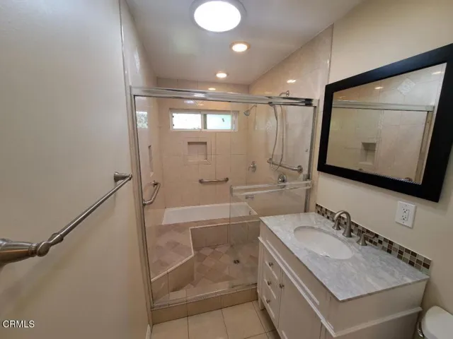 9 bath 1