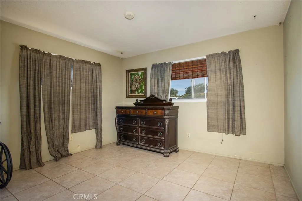 3RD BEDROOM WITH WINDOW VIEWS
