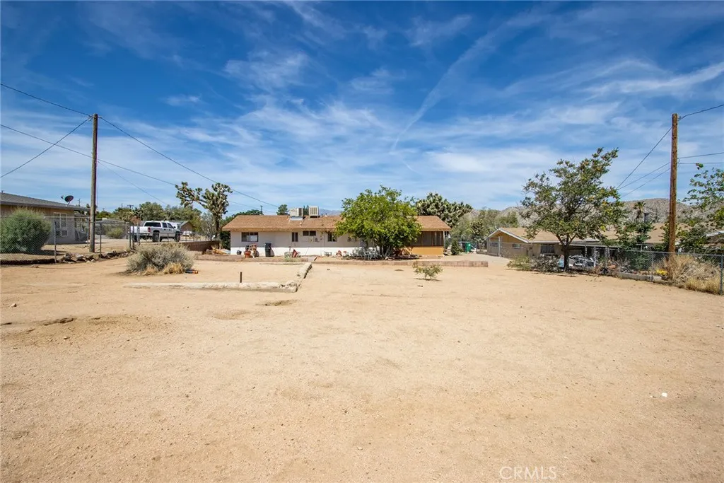 BRING YOUR TOYS OR ANIMALS OR ROOM FOR YOUR NEW POOL/SPA!