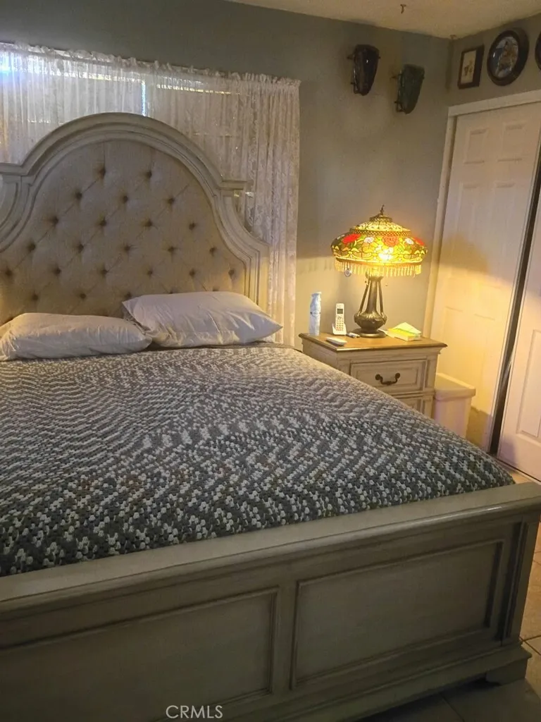 MASTER BEDROOOM