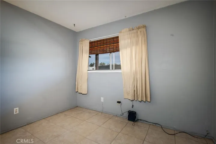 2ND BEDROOM WITH WINDOW VIEWS