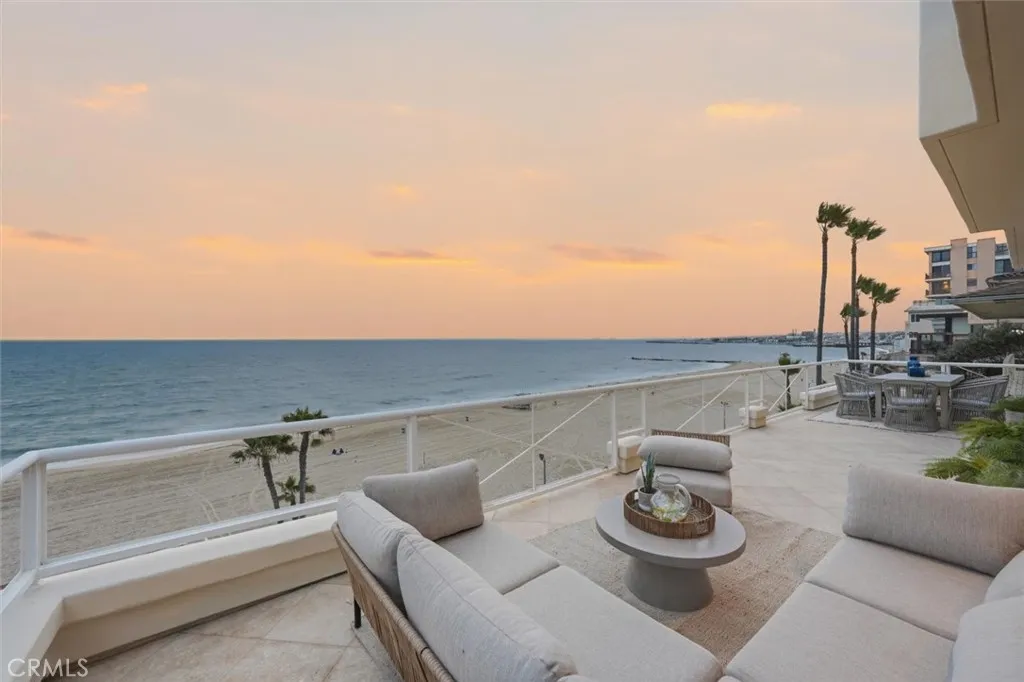 looking towards Malibu from main level deck