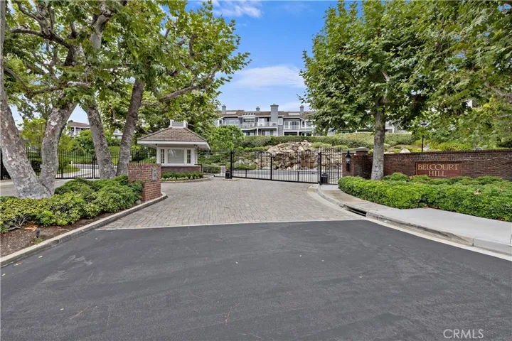 5 Northampton Court, Newport Beach, California 92660
