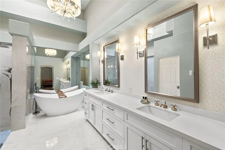 5 Northampton Court, Newport Beach, California 92660