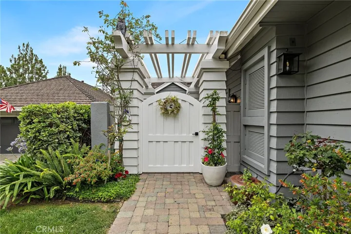 5 Northampton Court, Newport Beach, California 92660