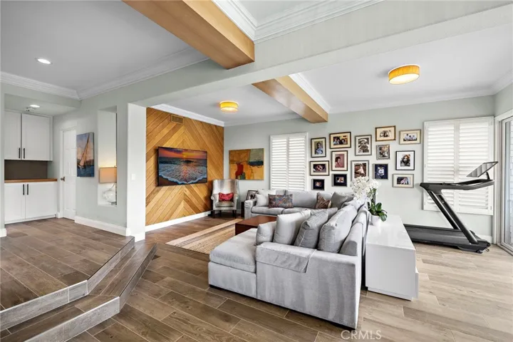 5 Northampton Court, Newport Beach, California 92660