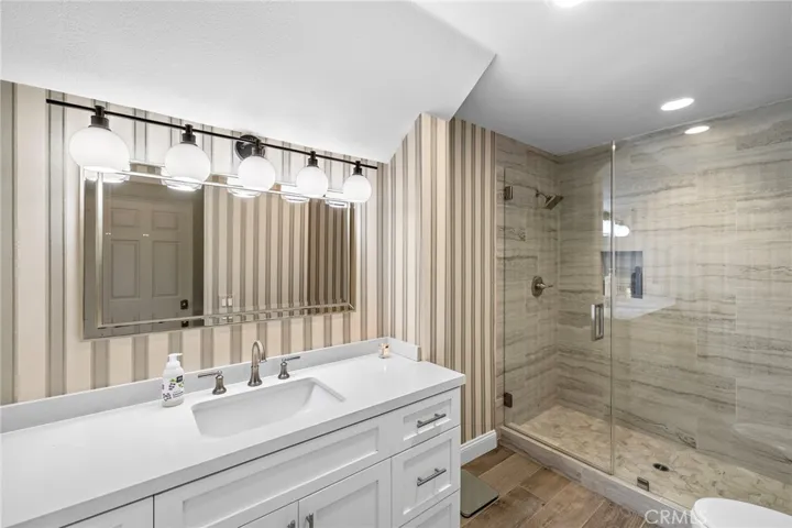 5 Northampton Court, Newport Beach, California 92660