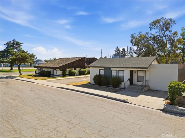 931 26th, Bakersfield, California 93301
