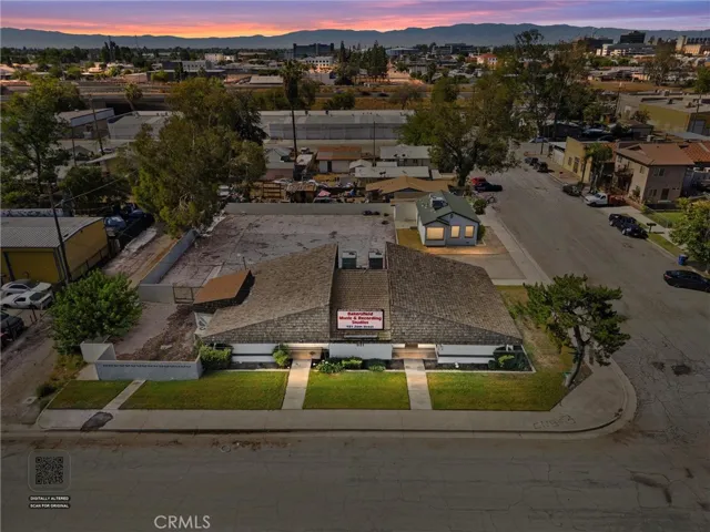 931 26th, Bakersfield, California 93301