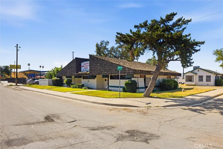 931 26th, Bakersfield, California 93301