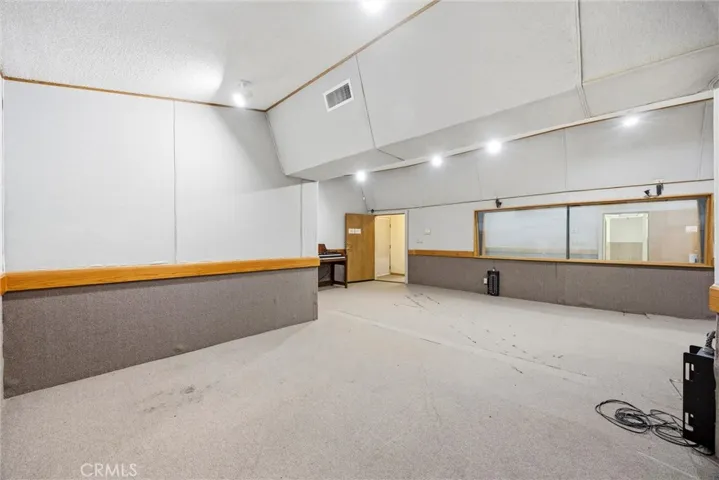 931 26th, Bakersfield, California 93301