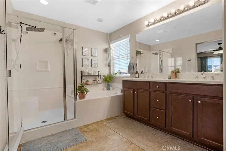 34900 Old Vine Court, Winchester, California 92596