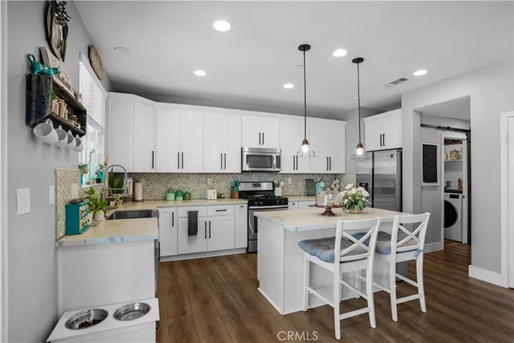 34900 Old Vine Court, Winchester, California 92596