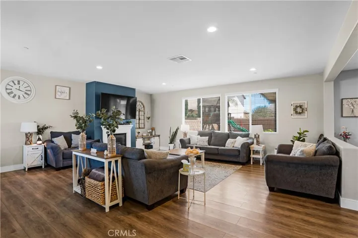 34900 Old Vine Court, Winchester, California 92596