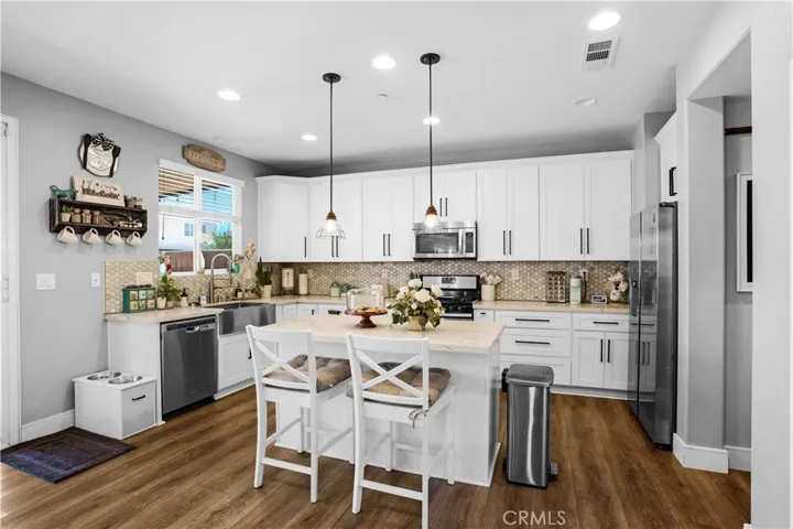 34900 Old Vine Court, Winchester, California 92596