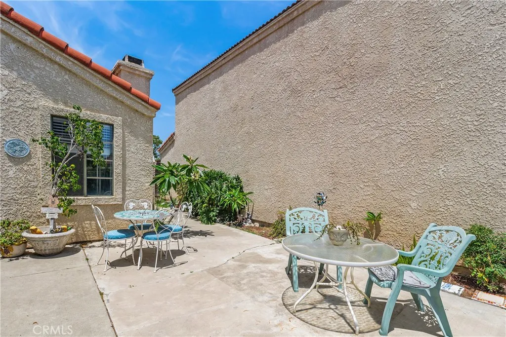 Private Front Courtyard Patio