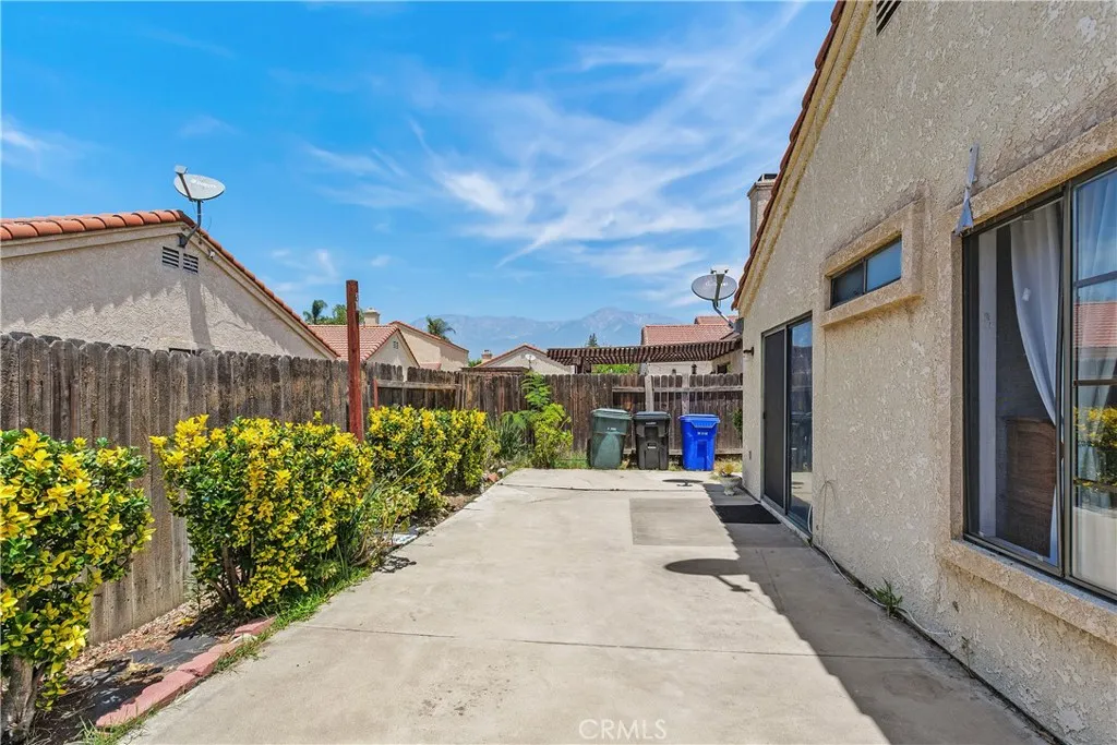 Low-Maintenance Backyard
