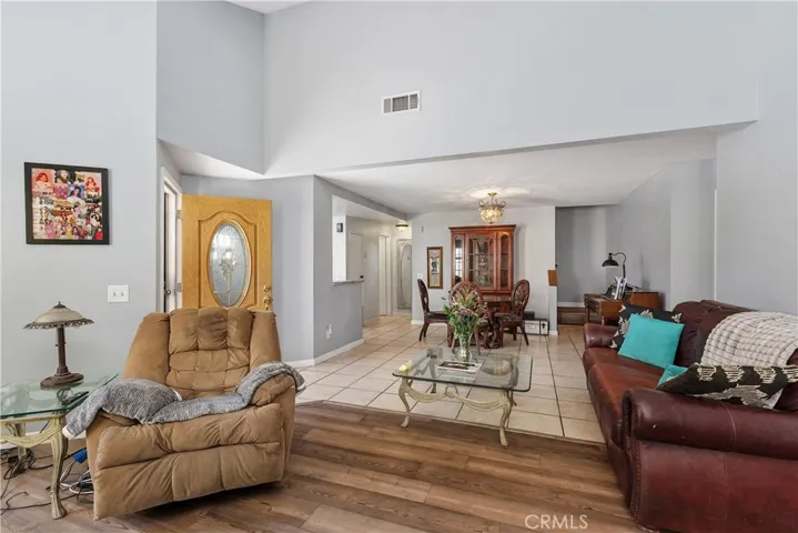 Open-Concept Living & Dining Areas