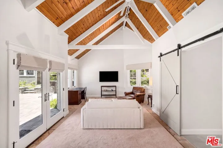 Pool Room/Cabana/Guest House