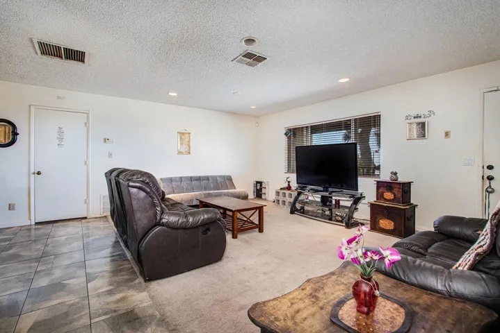Living room 1