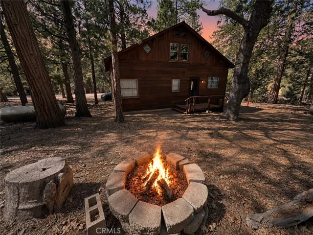 25400 Marion Ridge Dr, Idyllwild, California 92549