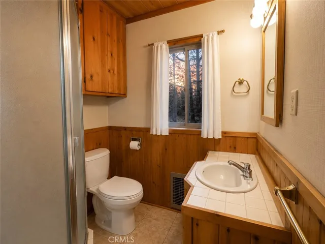 25400 Marion Ridge Dr, Idyllwild, California 92549