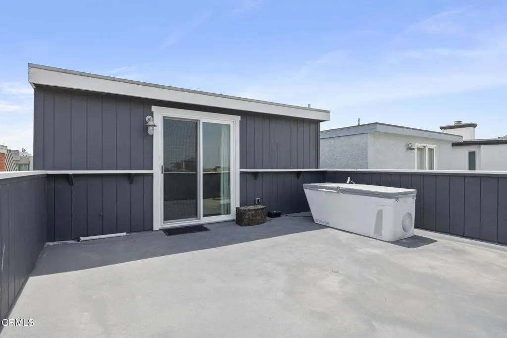 50-web-or-mls-3908OceanDr011