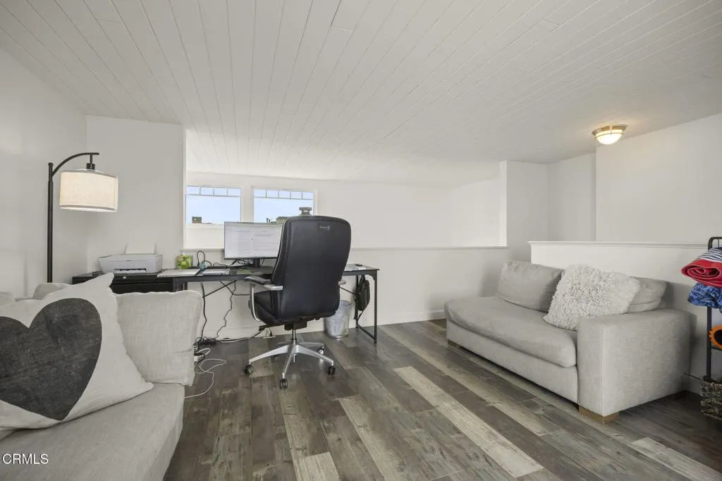 47-web-or-mls-3908OceanDr006