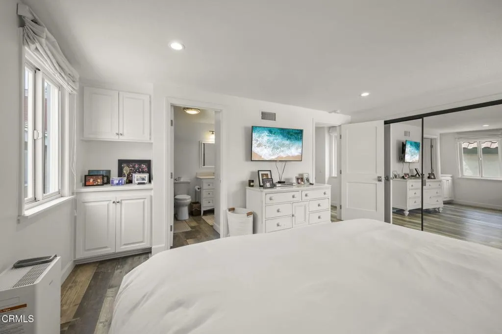 44-web-or-mls-3908OceanDr057