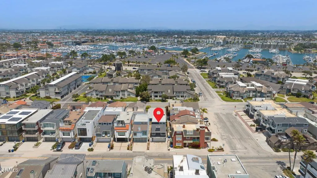 55-web-or-mls-3908OceanDr-AER016
