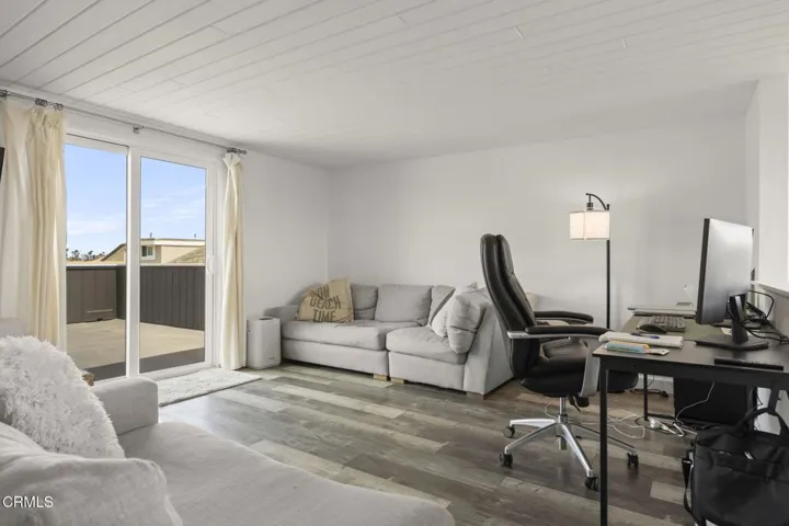 48-web-or-mls-3908OceanDr003