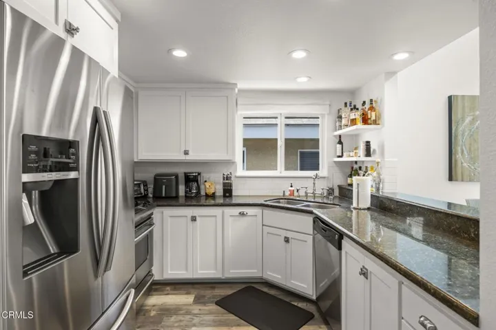 39-web-or-mls-3908OceanDr042