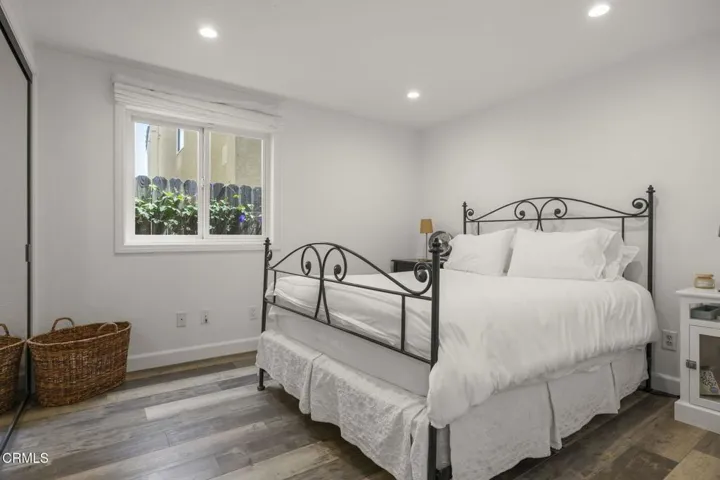 21-web-or-mls-3908OceanDr090