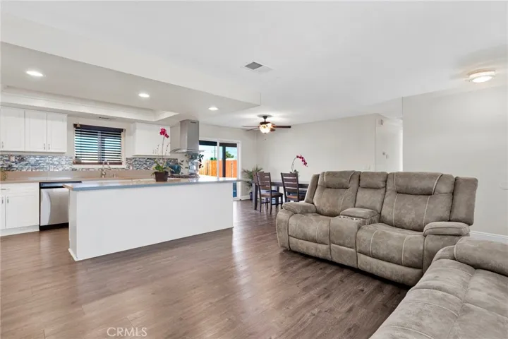21330 Ramona, Apple Valley, California 92307
