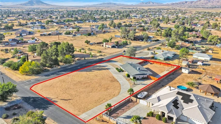 21330 Ramona, Apple Valley, California 92307