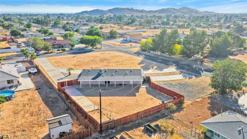21330 Ramona, Apple Valley, California 92307