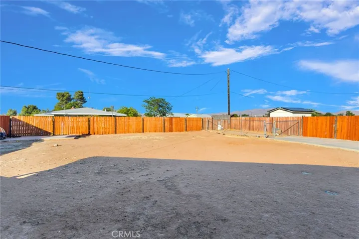 21330 Ramona, Apple Valley, California 92307