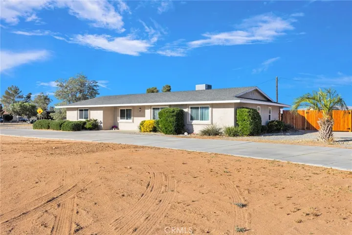 21330 Ramona, Apple Valley, California 92307