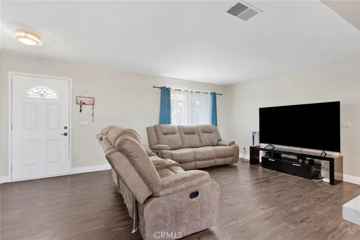 21330 Ramona, Apple Valley, California 92307