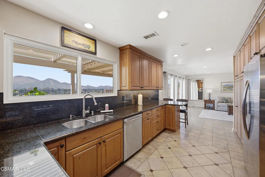 91 Cindy Ave Newbury Park-16