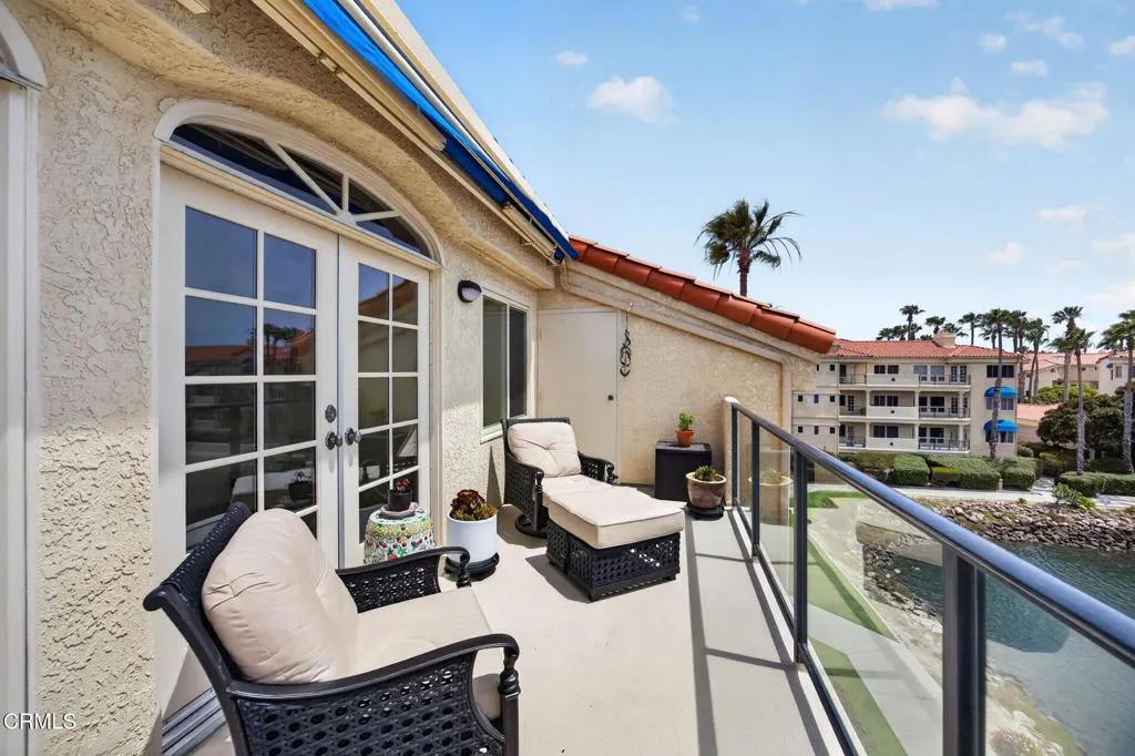 31-web-or-mls-Upmarket Media-1753Eme082