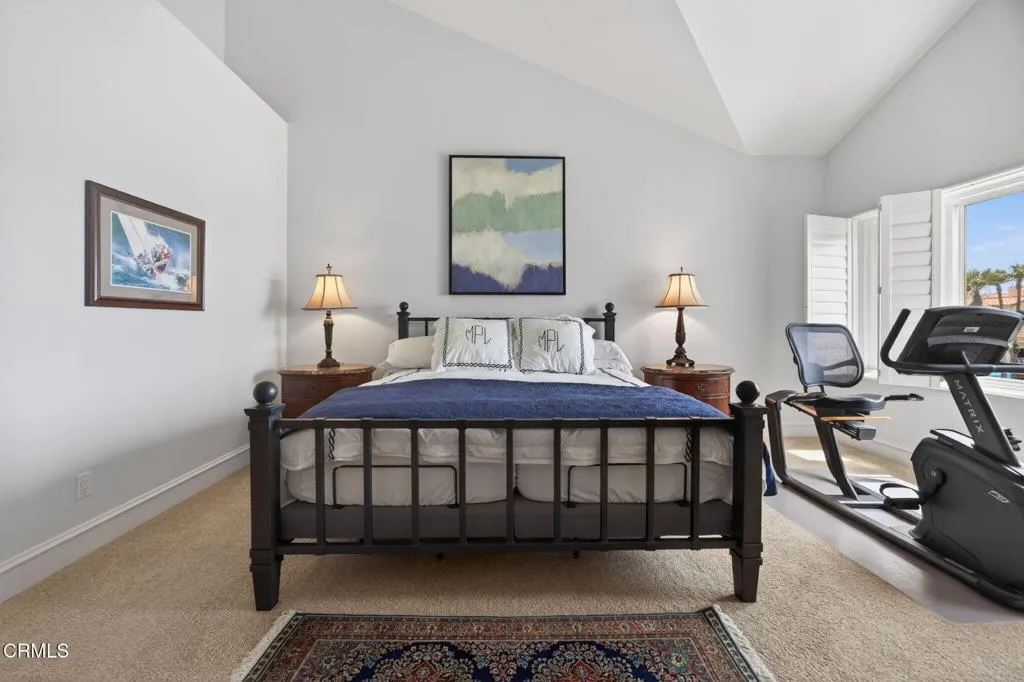 39-web-or-mls-Upmarket Media-1753Eme107